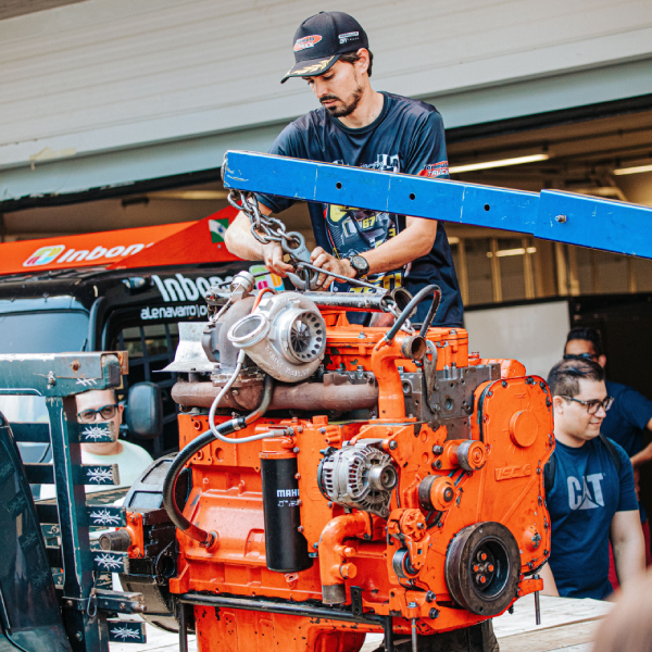 Engines and transmission (gearbox)